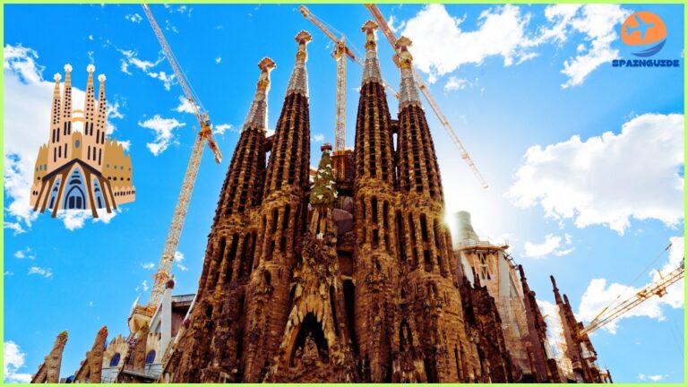 Barcelona Free Tour: Gaudi Highlights and La Sagrada Familia